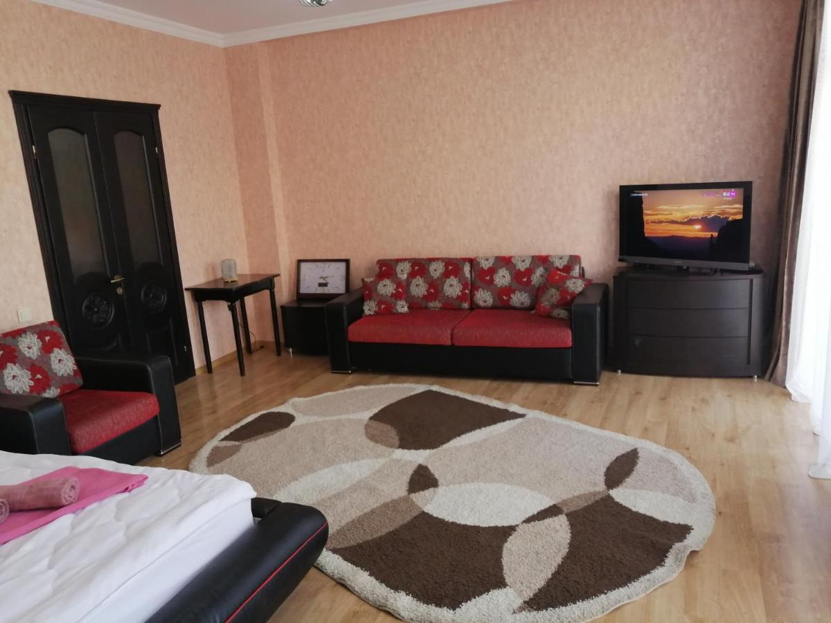 Apartments In The Historical Center Of Batumi, Near The Seaside Park Экстерьер фото
