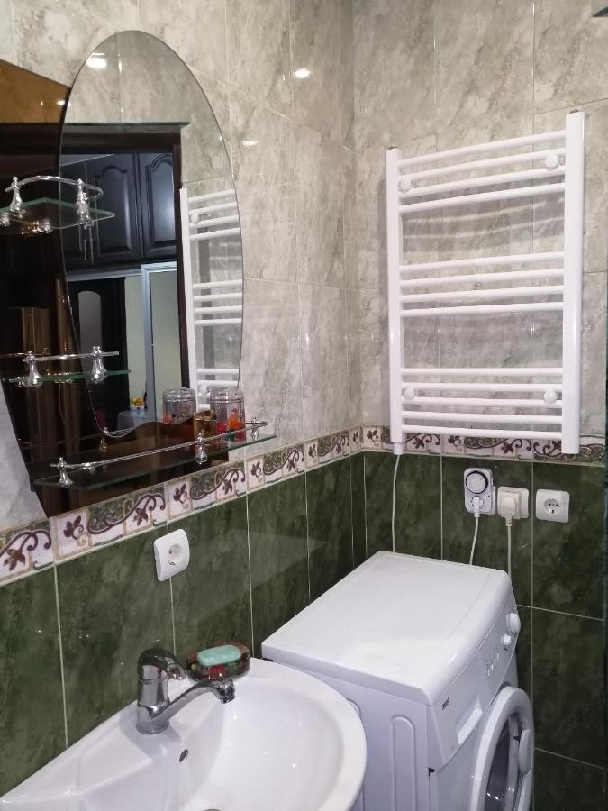 Apartments In The Historical Center Of Batumi, Near The Seaside Park Экстерьер фото